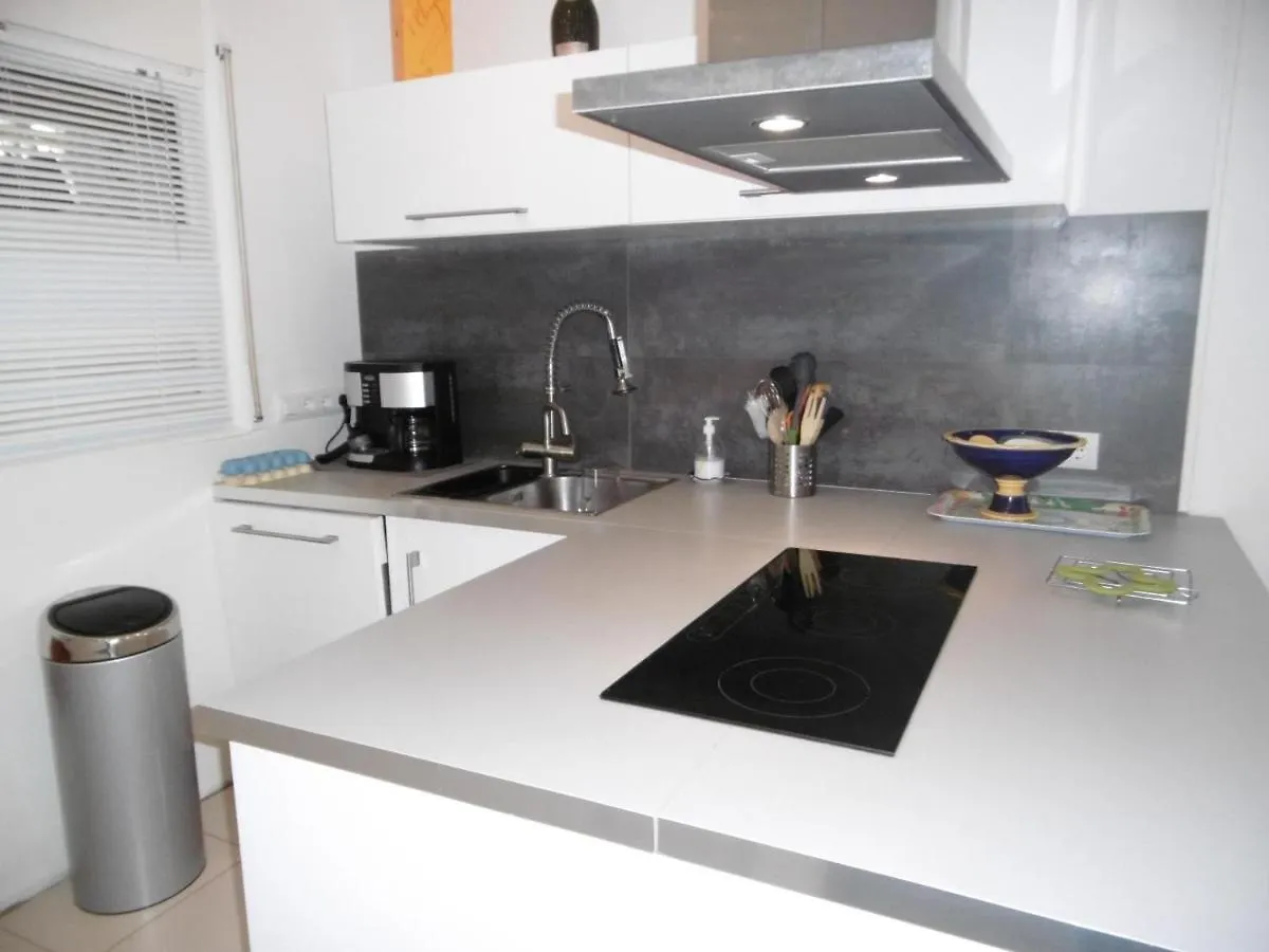 Puig D'Esquer - Apartamento En Planta Baja Y Tres Dormitorios En Llanca - Es-228-49 Lejlighed