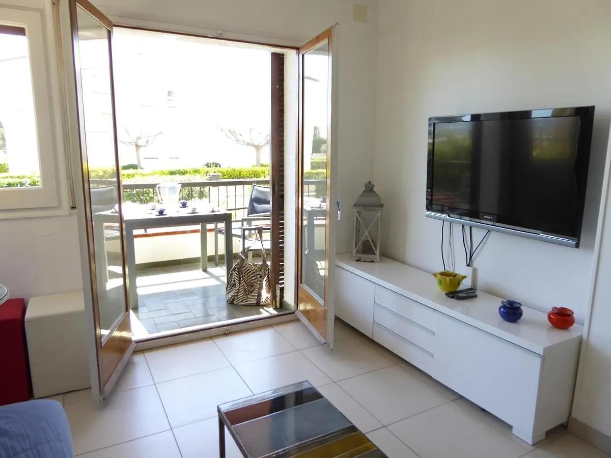 Lejlighed Puig D'Esquer - Apartamento En Planta Baja Y Tres Dormitorios En Llanca - Es-228-49