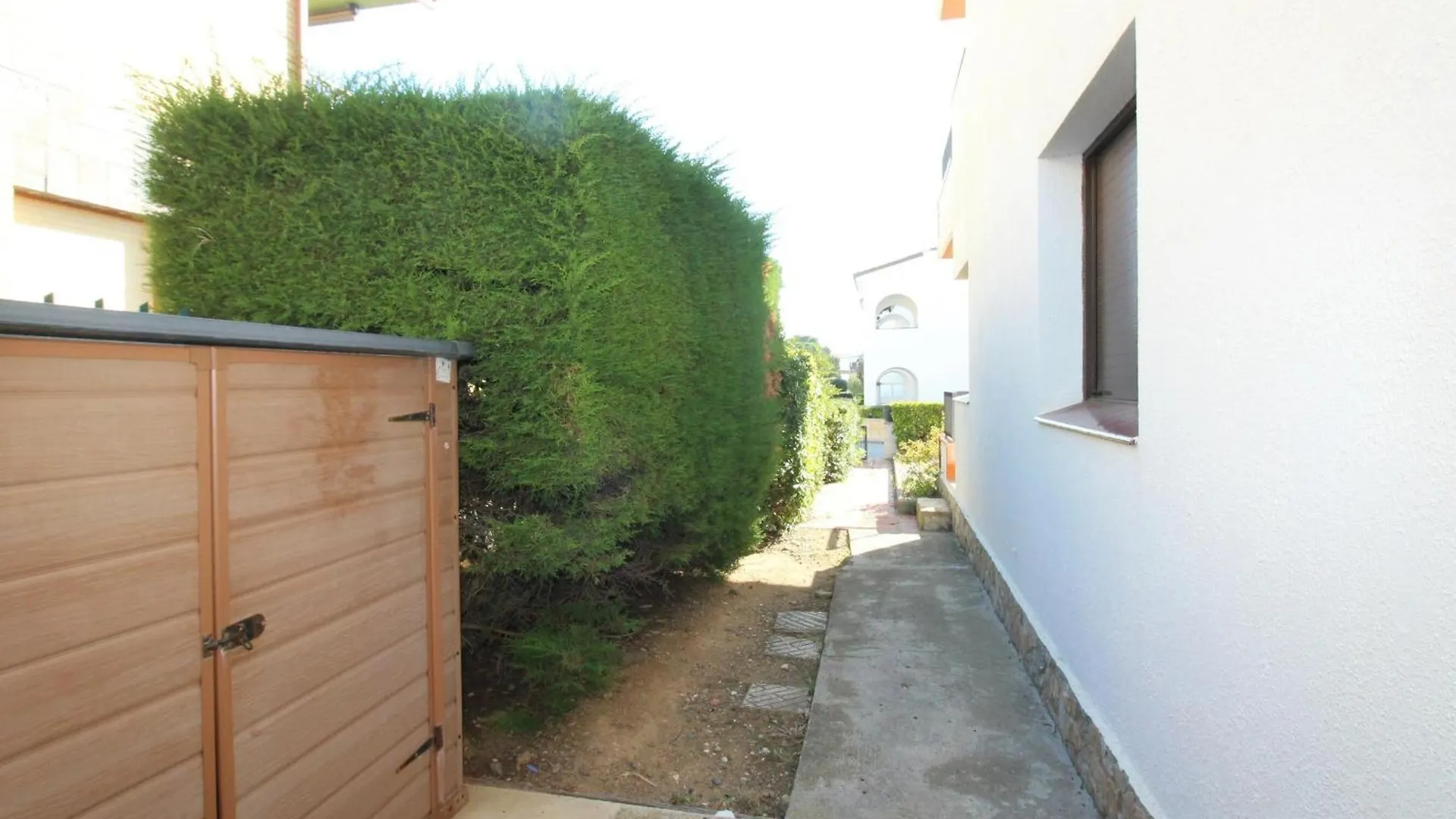 Puig D'Esquer - Apartamento En Planta Baja Y Tres Dormitorios En Llanca - Es-228-49 Lejlighed