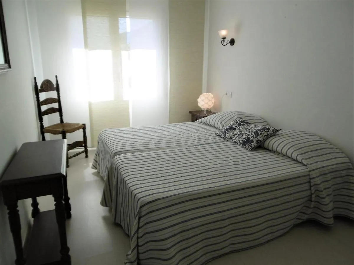 Puig D'Esquer - Apartamento En Planta Baja Y Tres Dormitorios En Llanca - Es-228-49 스페인