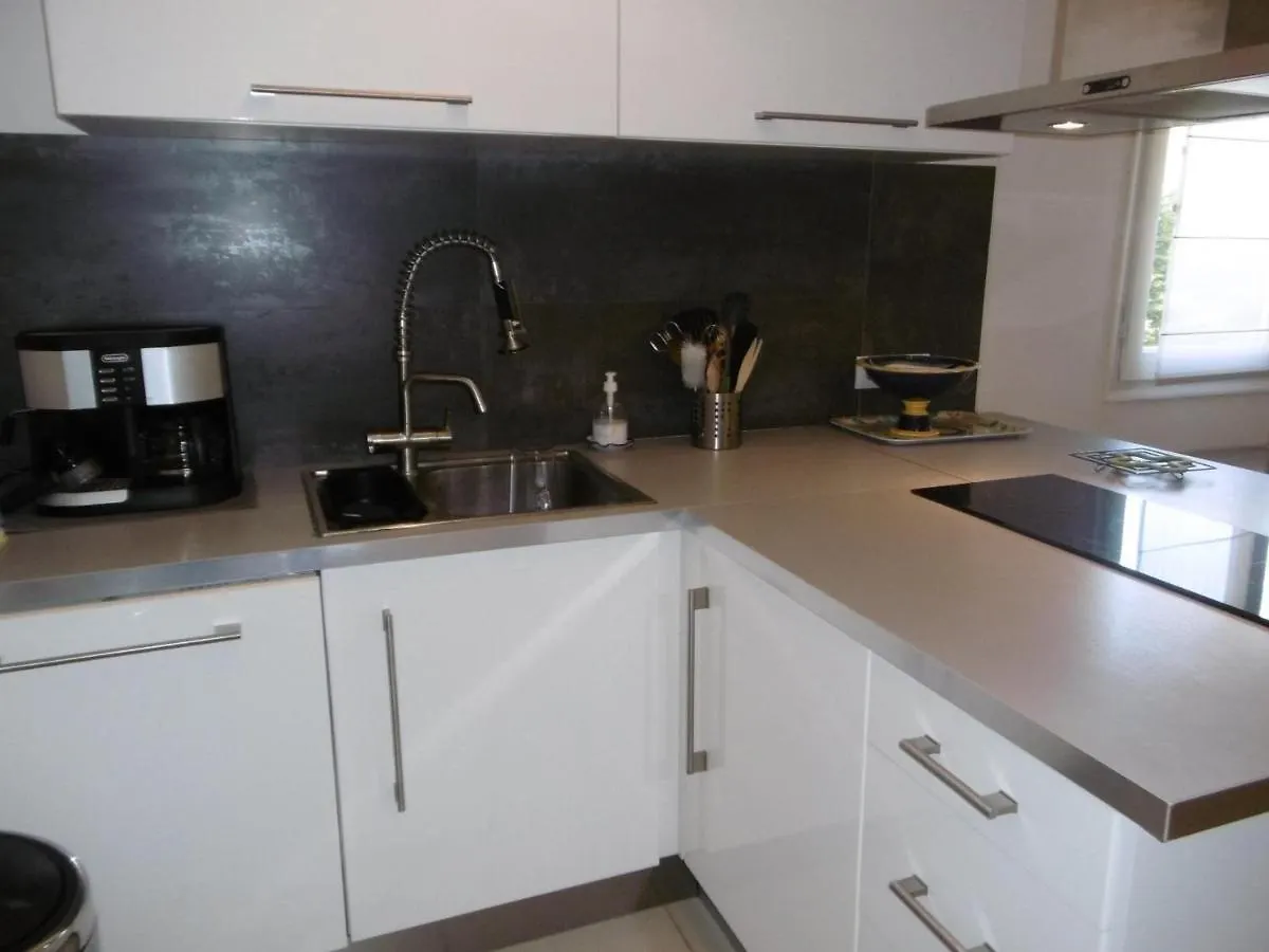 Puig D'Esquer - Apartamento En Planta Baja Y Tres Dormitorios En Llanca - Es-228-49 스페인